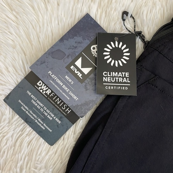 686 Men’s platform mountain biking bike shorts 28 - Picture 8 of 8